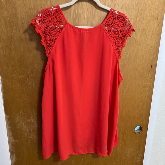 Red Lace Sleeve Tank - Picture 4 of 4
